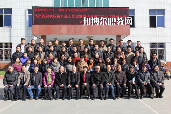 南陽(yáng)工業(yè)學(xué)校2021年報(bào)名條件、招生要求、招生對(duì)象
