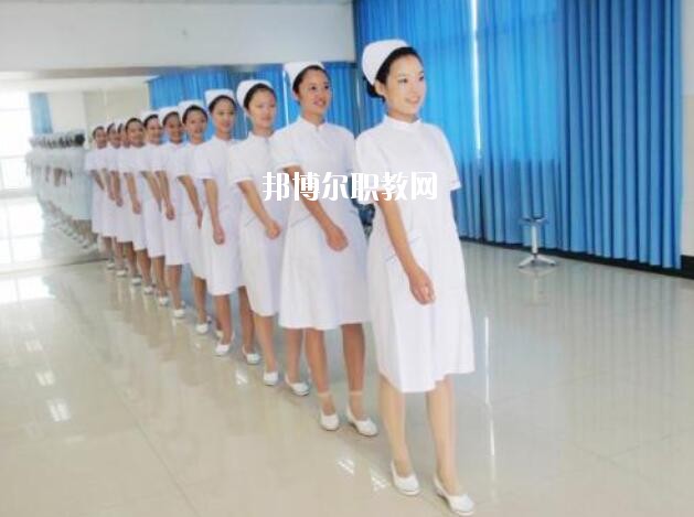 重慶2020年衛(wèi)校適合女生學嗎