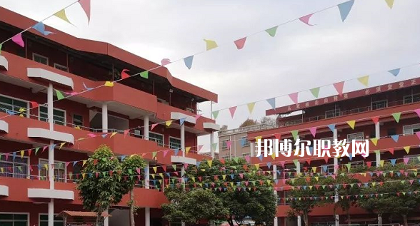 東莞鼎文職業(yè)技術學校2021年報名條件、招生要求、招生對象