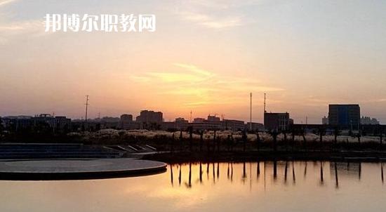 銅陵市理工學(xué)校2021年報名條件、招生要求、招生對象 