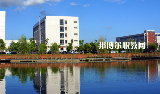 安徽銅陵技師學(xué)院怎么樣、好不好