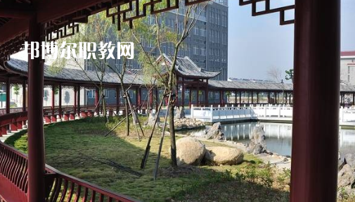 安徽黃梅戲藝術職業(yè)學院(中專部)網站網址