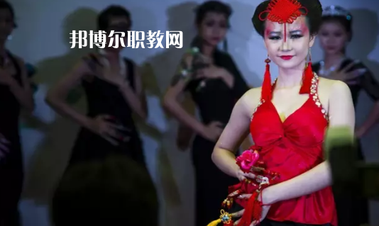 汕頭琪雅美容化妝職業(yè)技術學校2021年報名條件、招生要求、招生對象