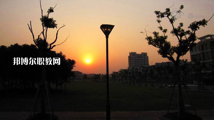 四川省冶金地質技工學校2021年招生錄取分數(shù)線