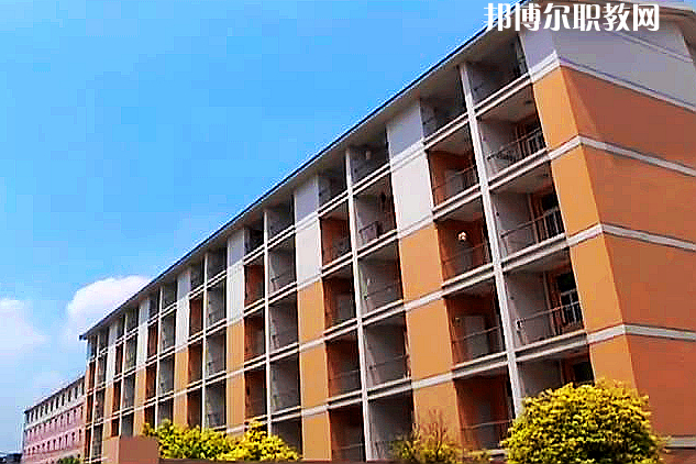 安徽淮北煤電技師學(xué)院2021年宿舍條件