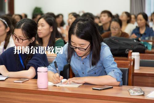 成都2021年幼師學?？梢詫W什么