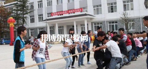 安順民族職業(yè)技術(shù)學(xué)校2021年報(bào)名條件、招生要求、招生對(duì)象