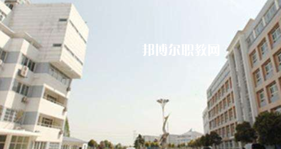 安徽紅十字會(huì)衛(wèi)生學(xué)校2021年報(bào)名條件、招生要求、招生對(duì)象