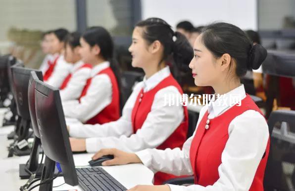 云龍縣民族職業(yè)高級(jí)中學(xué)2021年報(bào)名條件、招生要求、招生對(duì)象