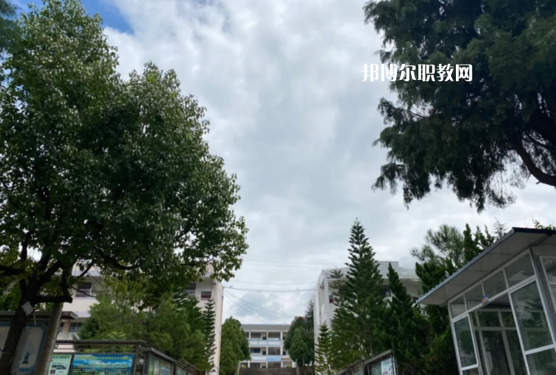 永平縣職業(yè)高級中學2021年報名條件、招生要求、招生對象