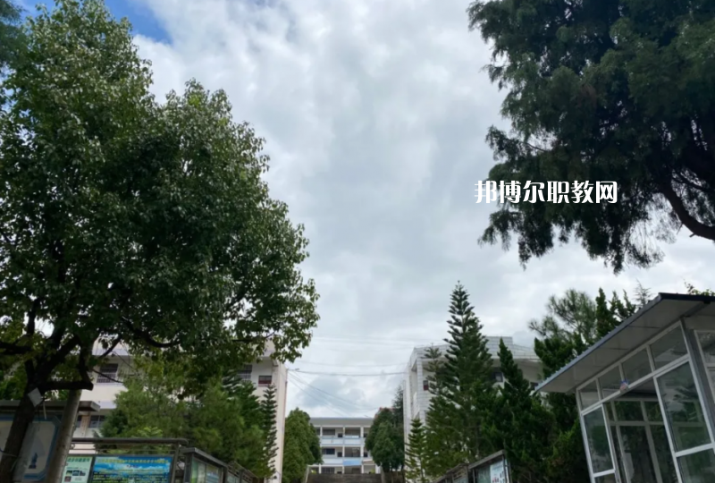 永平縣職業(yè)高級(jí)中學(xué)2021年招生辦聯(lián)系電話