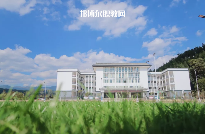 澄江縣職業(yè)高級中學2021年報名條件、招生要求、招生對象