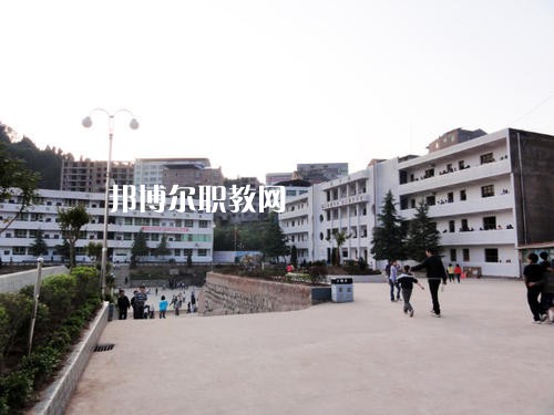 通?？h職業(yè)高級中學(xué)2021年招生錄取分?jǐn)?shù)線