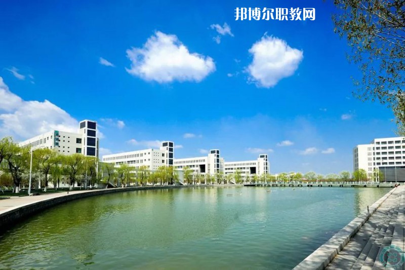 南華縣職業(yè)高級(jí)中學(xué)2021年報(bào)名條件、招生要求、招生對(duì)象