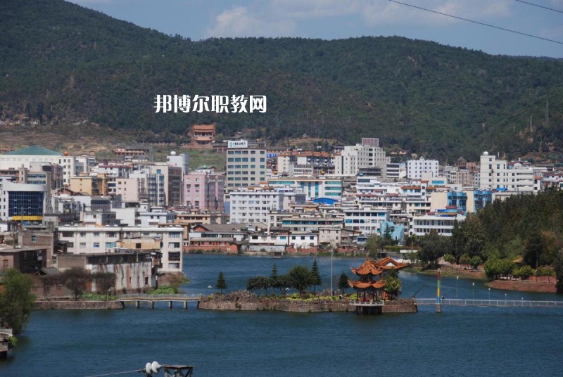 牟定縣職業(yè)高級(jí)中學(xué)怎么樣、好不好