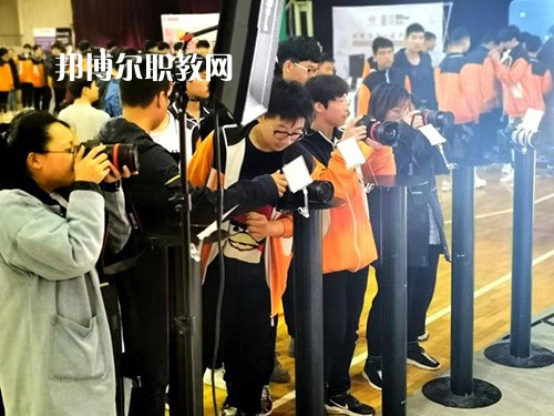 泰州市鳳凰藝術(shù)學(xué)校2021年報(bào)名條件、招生要求、招生對(duì)象