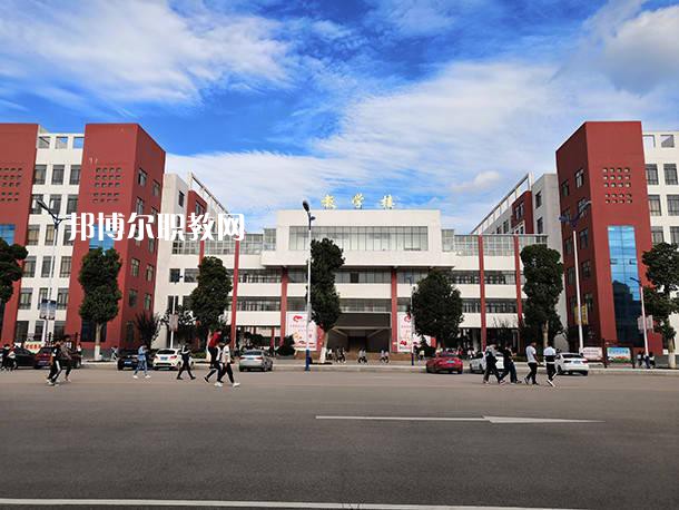 曲靖麒麟職業(yè)技術學校2021年學費、收費多少