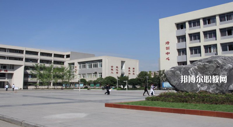 宜良縣職業(yè)高級中學(xué)2021年報(bào)名條件、招生要求、招生對象