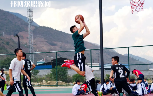 迪慶州民族中等專業(yè)學(xué)校2021年招生錄取分數(shù)線