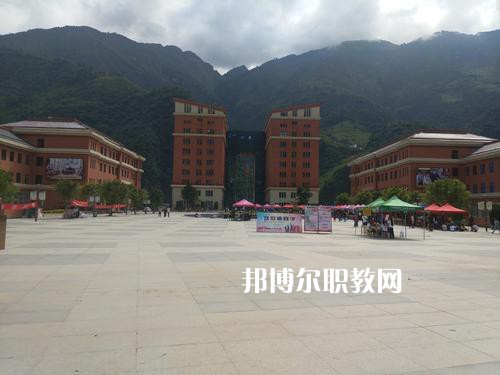 怒江州民族中等專業(yè)學(xué)校2021年學(xué)費、收費多少