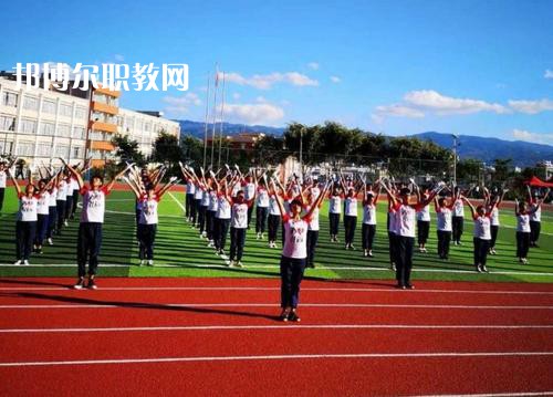 云南臨滄衛(wèi)生學校2021年招生辦聯(lián)系電話