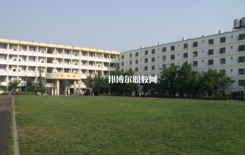 昆明財(cái)經(jīng)管理學(xué)校2021年學(xué)費(fèi)、收費(fèi)多少