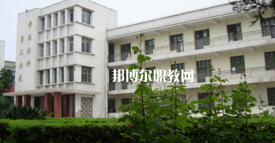 安徽省霍邱師范學校2021年報名條件、招生要求、招生對象