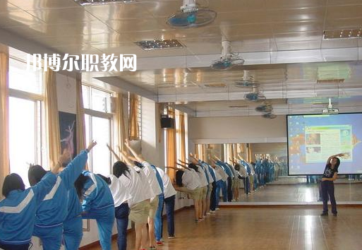 鶴山職業(yè)技術(shù)學(xué)校2022年報(bào)名條件、招生要求、招生對象