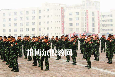 重慶聚英技工學(xué)校升學(xué)部2022年學(xué)費(fèi)、收費(fèi)多少 