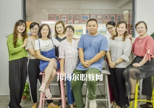 南京商業(yè)學校怎么樣、好不好