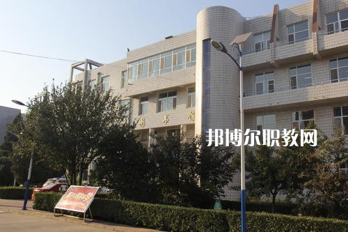 保定滿城職業(yè)技術(shù)教育中心2022年學(xué)費、收費多少
