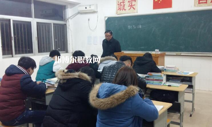 泰州市體育運動學(xué)校2022年報名條件、招生要求、招生對象