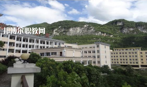 德慶縣中等職業(yè)學校2022年報名條件、招生要求、招生對象