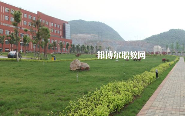 貴州省郵電學校2022年學費、收費多少