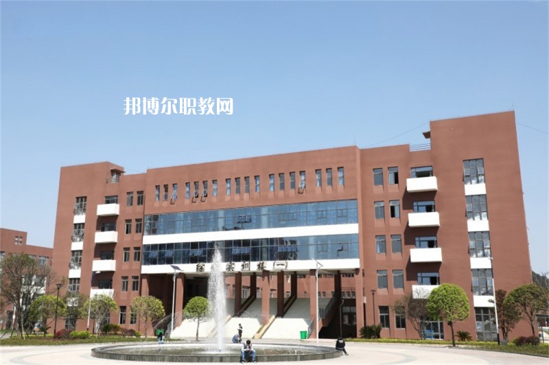 重慶藥劑學(xué)校2022年報(bào)名條件、招生要求、招生對象 