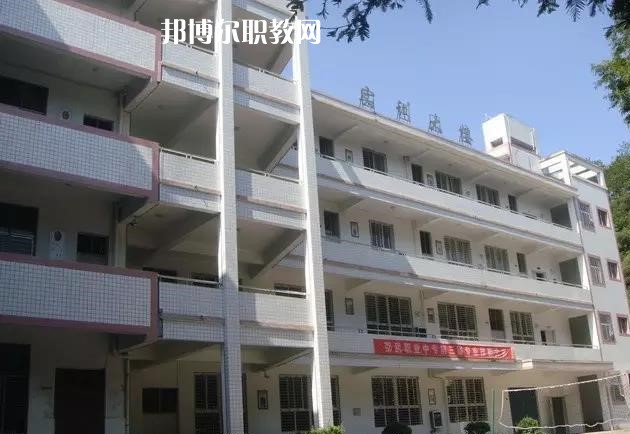 重慶紡織技工學(xué)校網(wǎng)站網(wǎng)址