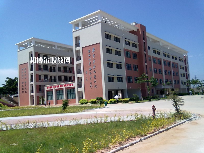 重慶航運(yùn)旅游學(xué)校2022年招生錄取分?jǐn)?shù)線