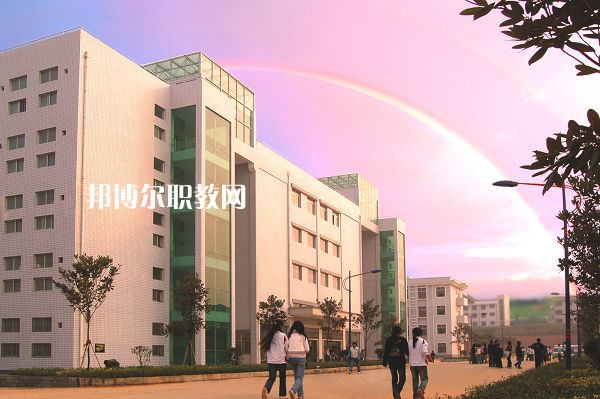 重慶五里店職業(yè)中學(xué)怎么樣、好不好