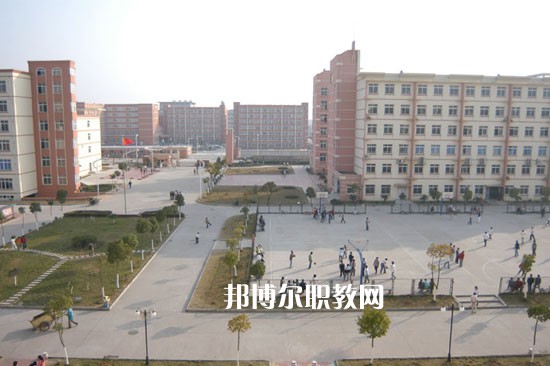 重慶合川教師進(jìn)修學(xué)校2022年學(xué)費(fèi)、收費(fèi)多少 