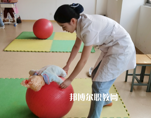 無錫衛(wèi)生高等職業(yè)技術(shù)學(xué)校怎么樣、好不好