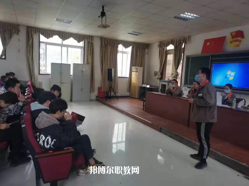 江蘇省賈汪中等專業(yè)學(xué)校2022年報(bào)名條件、招生要求、招生對象