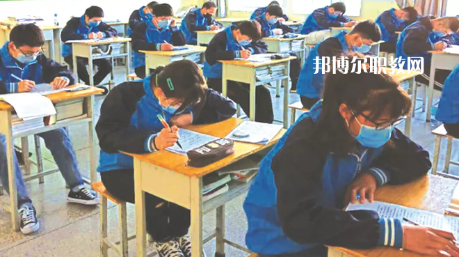 武威勞動服務(wù)技工學(xué)校2022年學(xué)費、收費多少