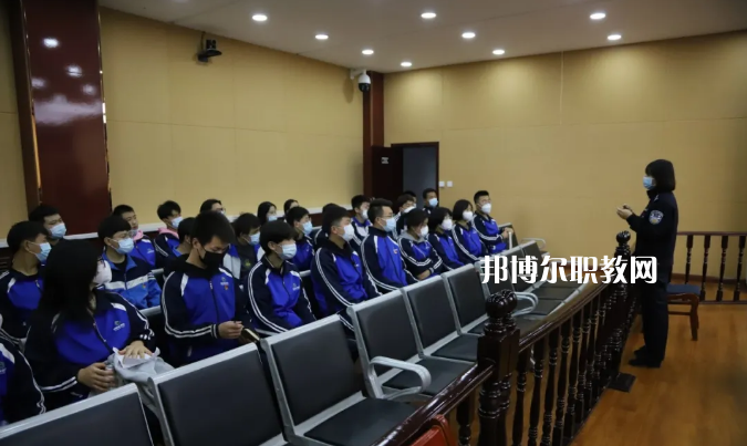 甘肅煤炭工業(yè)技工學(xué)校2022年報(bào)名條件、招生要求、招生對(duì)象