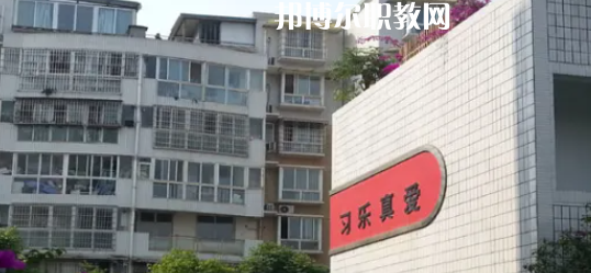 天府成人中等專業(yè)學(xué)校2022年報名條件、招生要求、招生對象