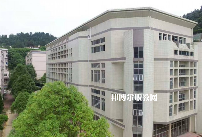 貴陽精工科技學校2022年學費、收費多少