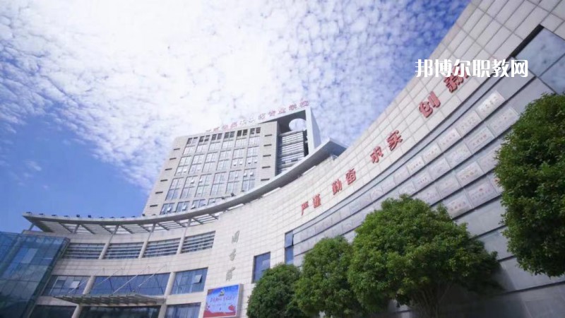 江蘇省吳中中等專業(yè)學(xué)校2022年報(bào)名條件、招生要求、招生對(duì)象