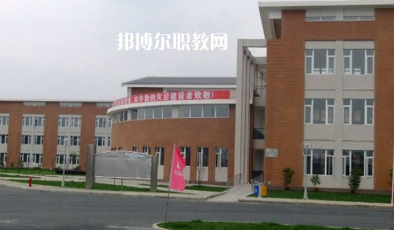 四川什邡職業(yè)中專學(xué)校2022年報(bào)名條件、招生要求、招生對象