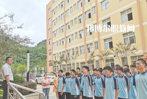 遵義市紅花崗區(qū)經(jīng)濟(jì)職業(yè)技術(shù)學(xué)校2022年學(xué)費(fèi)、收費(fèi)多少