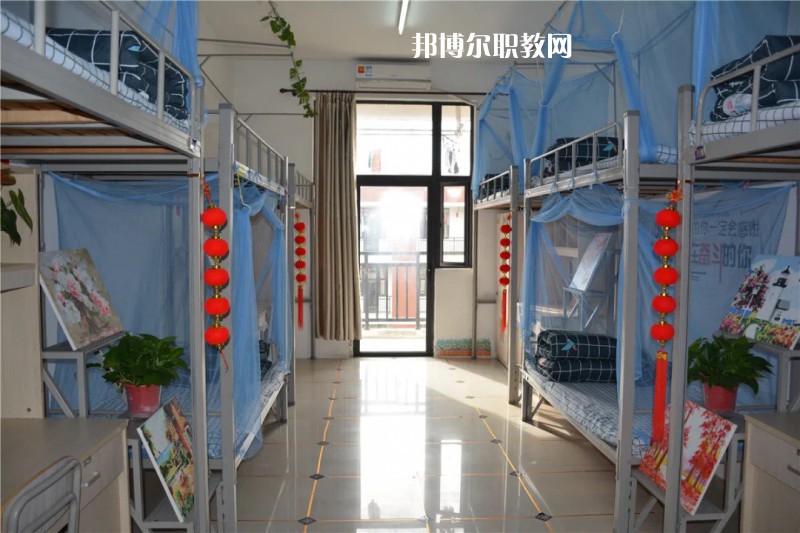 江蘇海門(mén)中等專(zhuān)業(yè)學(xué)校2022年宿舍條件