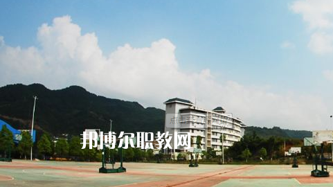 銅仁工業(yè)學(xué)校2022年報(bào)名條件、招生要求、招生對(duì)象